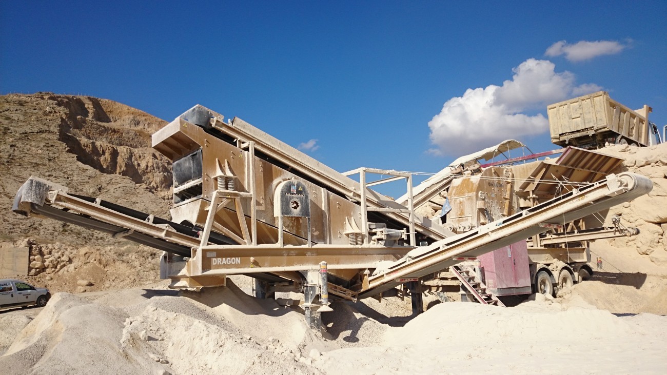 Tracked Mobile Crusher