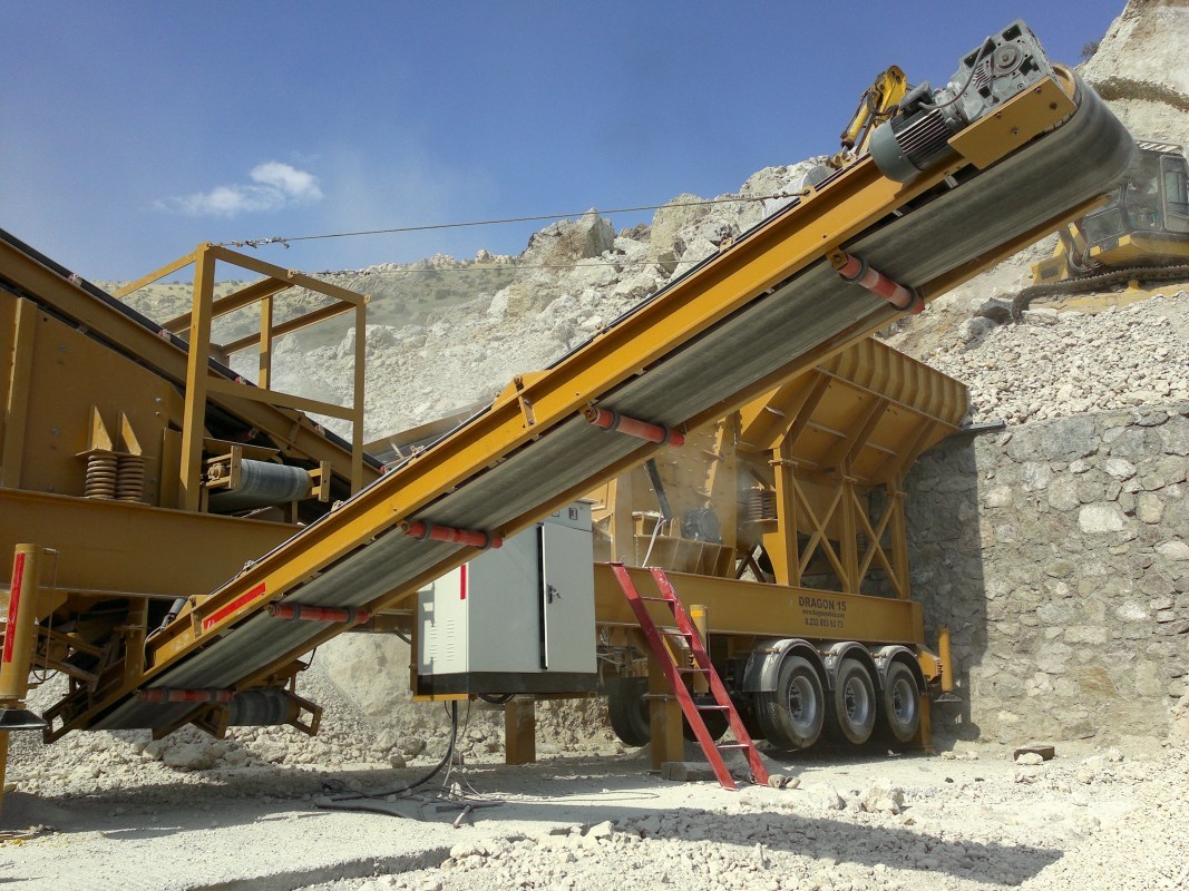 100 Ton/hour capacity mobile crusher for sale