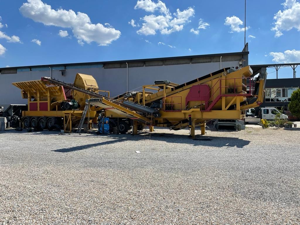 Stock Delivery Mobile Crushing and Screening Plant