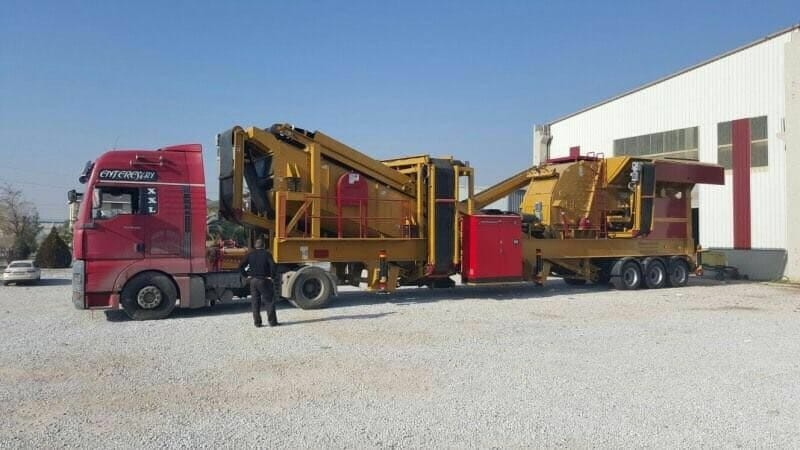 Stock Ready Mobile Crusher