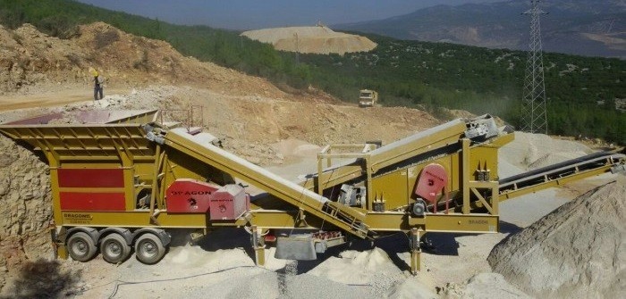 The 300 tons per hour mobile crusher