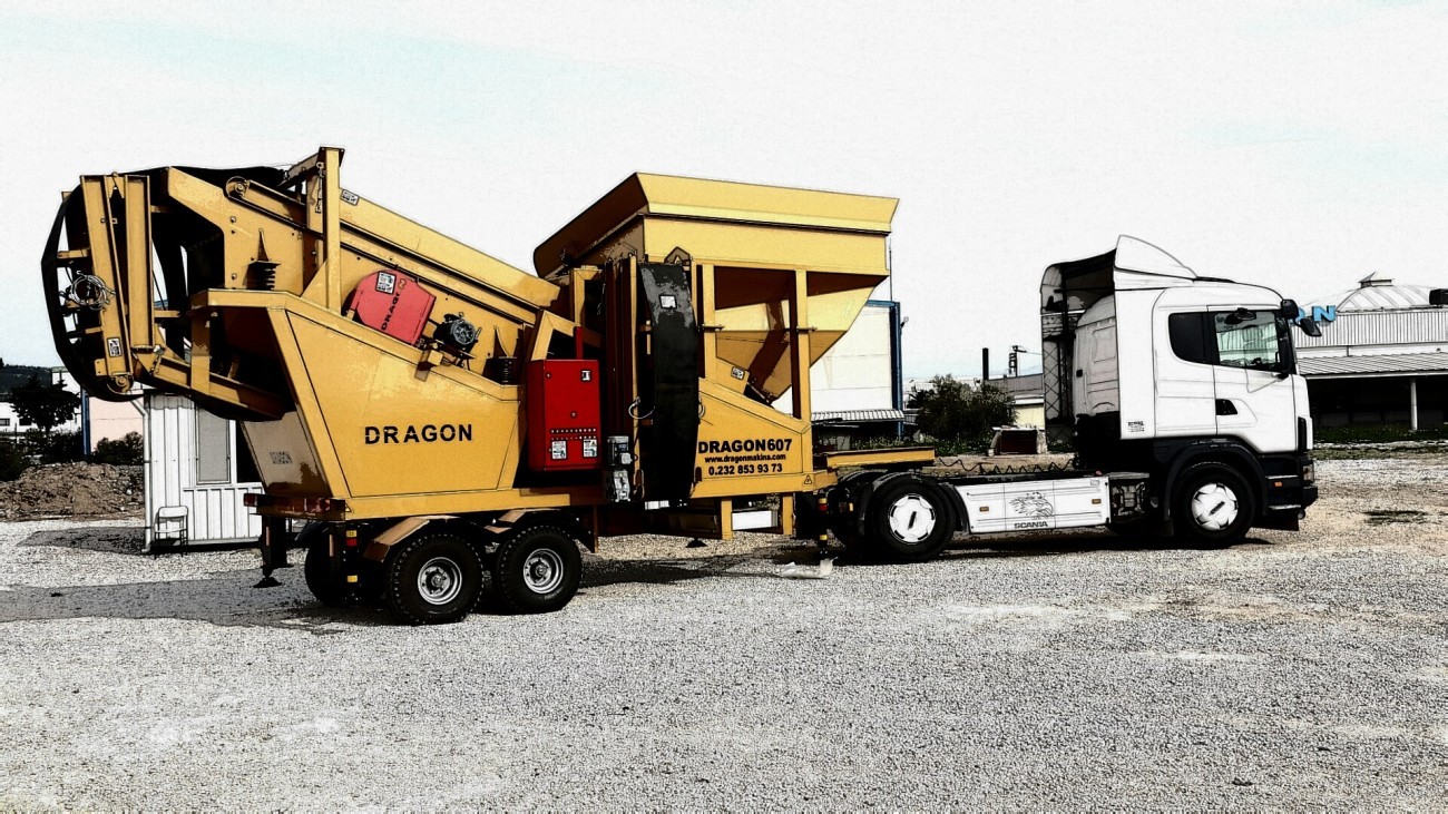 The stock delivery vibrating screen