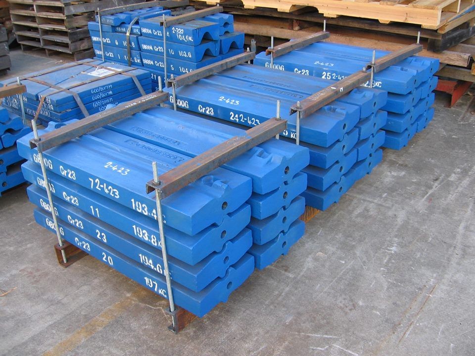pièces de rechange et palettes pour concasseurs Metso À vendre