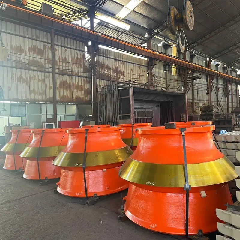Pallet Selection in Stone Crushing Plants: Differences Between Chromium and Manganese Castings