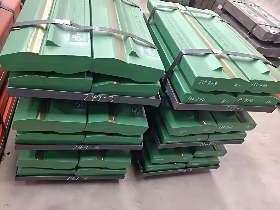 High Manganese Crusher Pallet High Manganese Crusher Pallet