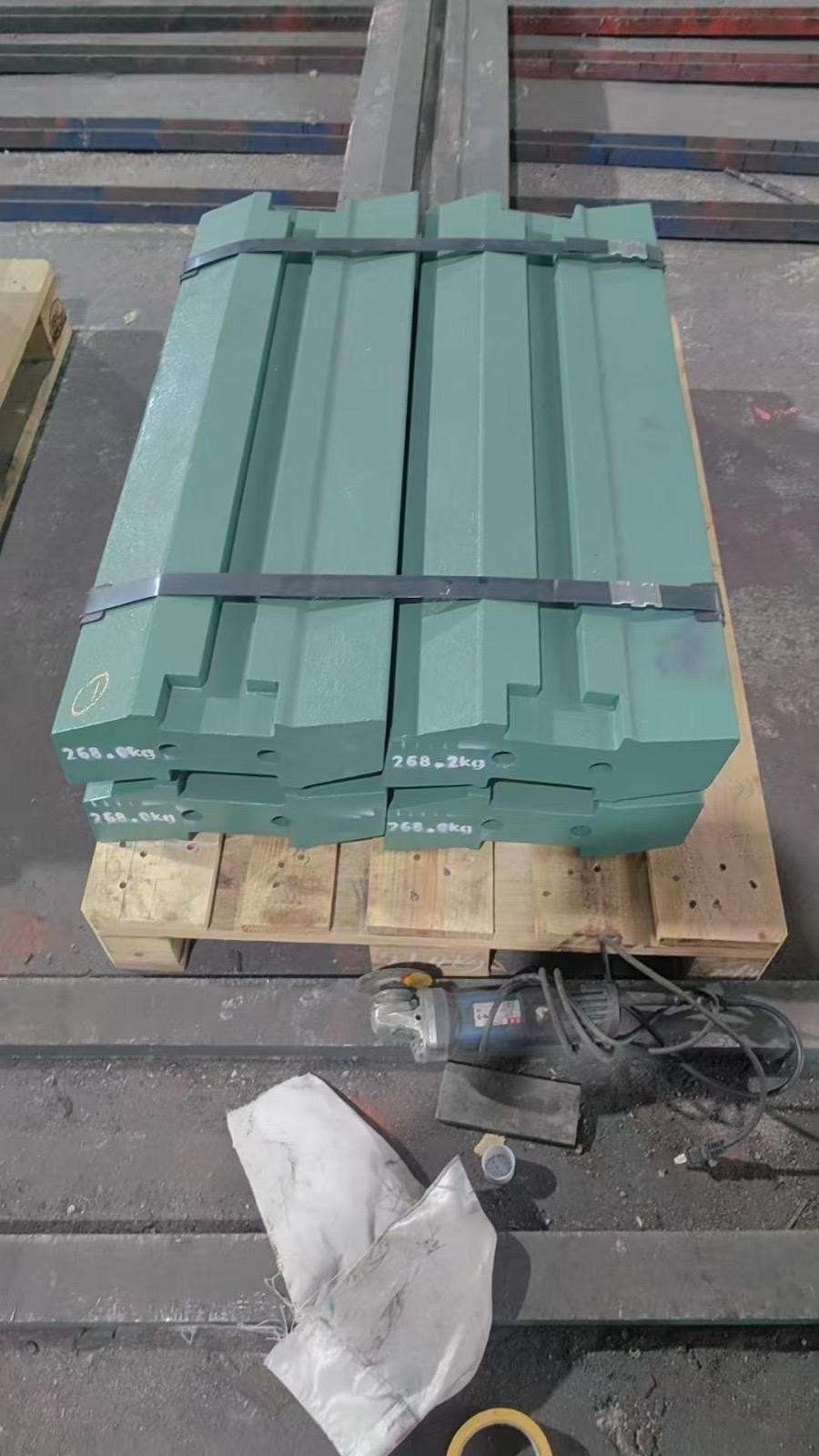 Crusher Pitman Casting