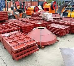 Side and Rotor Protective Liners for Secondary Impact Crushers