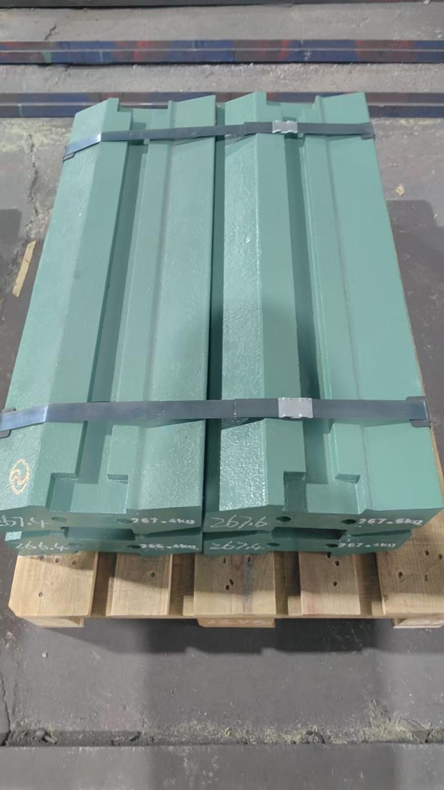 Wear-Resistant Crusher Cast Parts