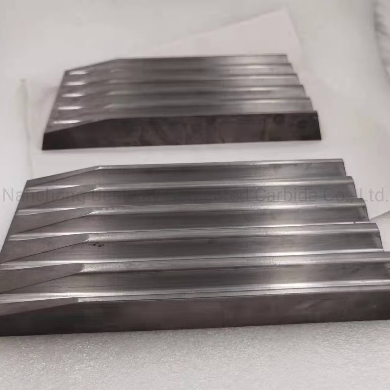 Wear-Resistant Crusher Blow Bars and Hammers – Mn&Cr Alloy - DRG Crusher